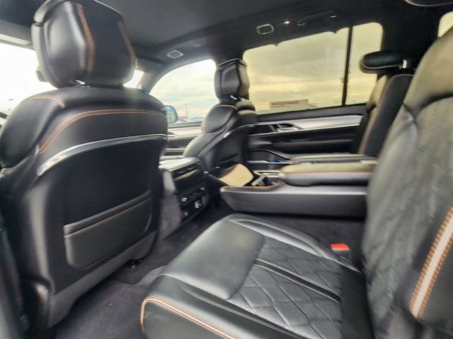 Used 2022 Jeep Grand Wagoneer Series III image 14