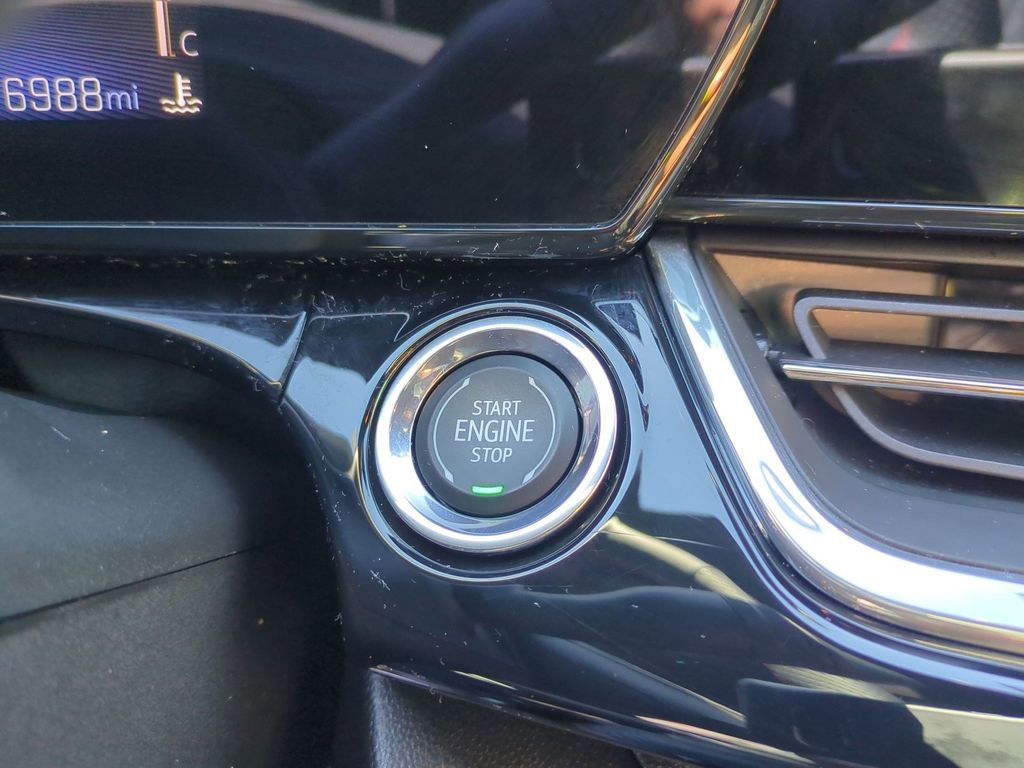 Used 2025 Chevrolet Trax RS w/ Driver Confidence Package FWD image 21