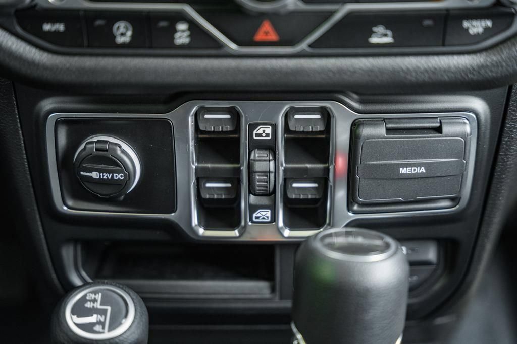New 2025 Jeep Gladiator Sport AWD/4WD image 26
