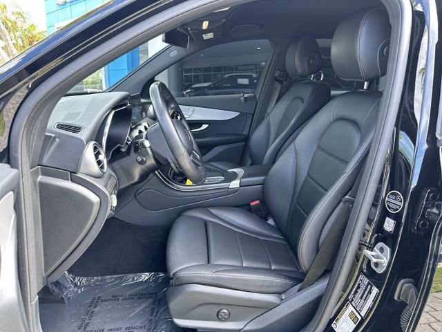 Used 2022 Mercedes-Benz GLC 300 w/ Premium Package Lite image 30