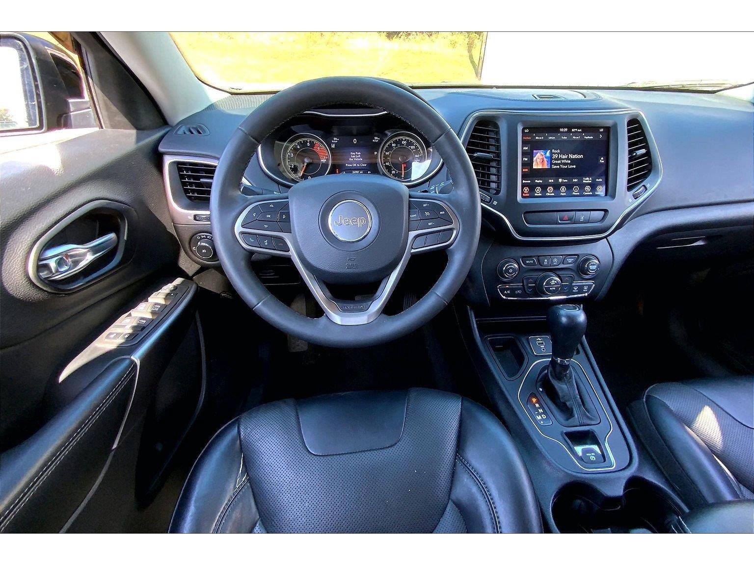 Used 2022 Jeep Cherokee Latitude Lux w/ Sun & Sound Group FWD image 5