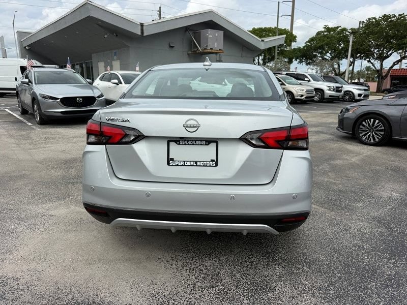 Used 2025 Nissan Versa SV FWD image 6