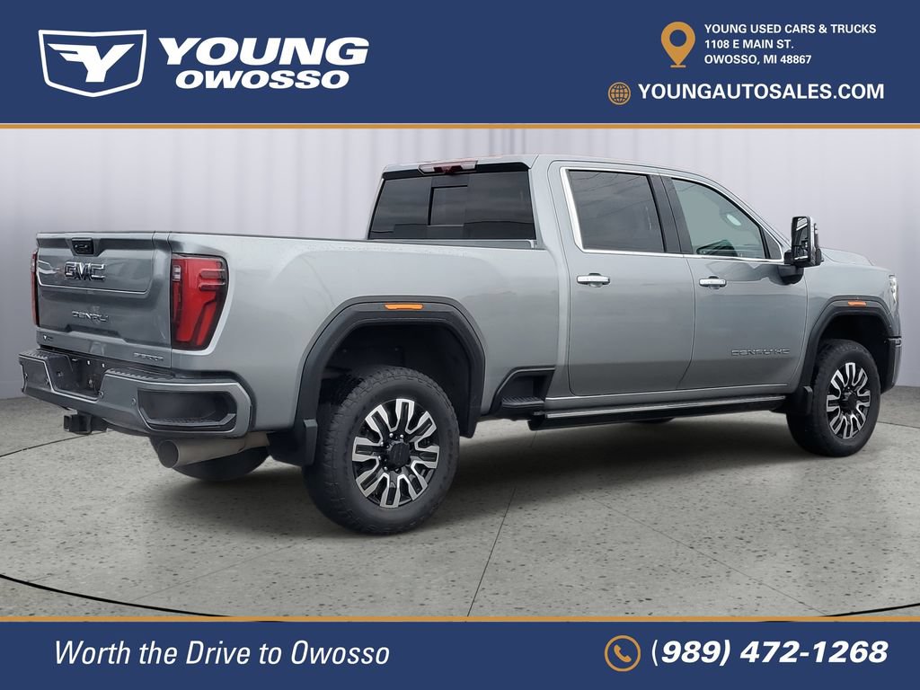 Used 2024 GMC Sierra 3500 Denali Ultimate AWD/4WD image 3