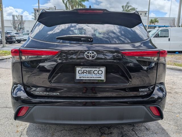 Used 2020 Toyota Highlander XLE image 12