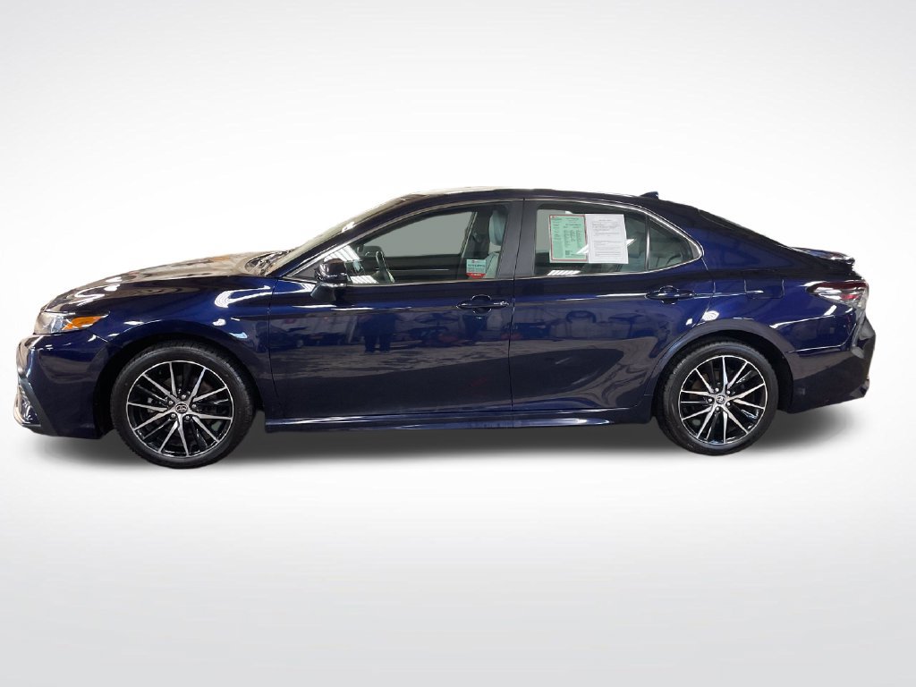 Used 2021 Toyota Camry SE w/ Cold Weather Package AWD/4WD image 2