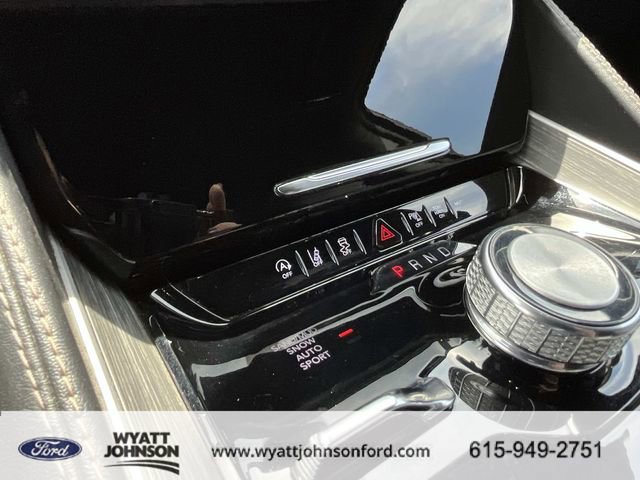 Used 2024 Jeep Wagoneer L Series II w/ Flexible Seating Group image 34