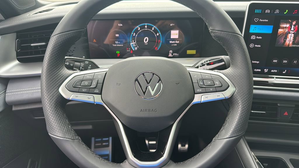 New 2026 Volkswagen Tiguan SE R-Line image 12