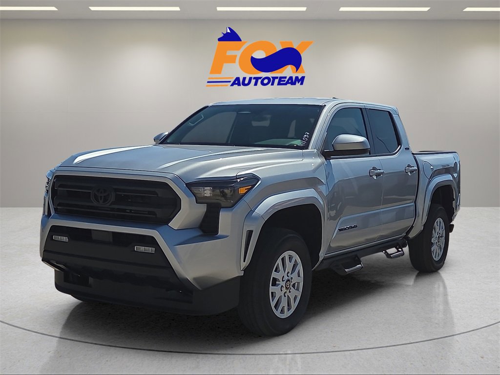 New 2025 Toyota Tacoma SR5