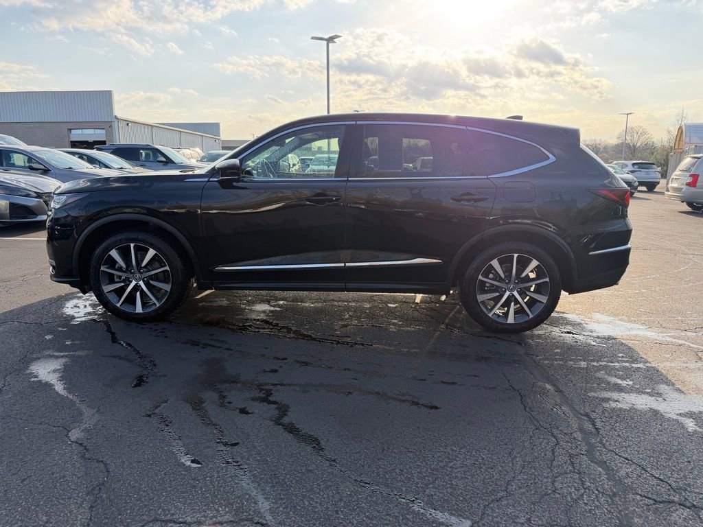 Certified 2025 Acura MDX w/ Technology Package image 10