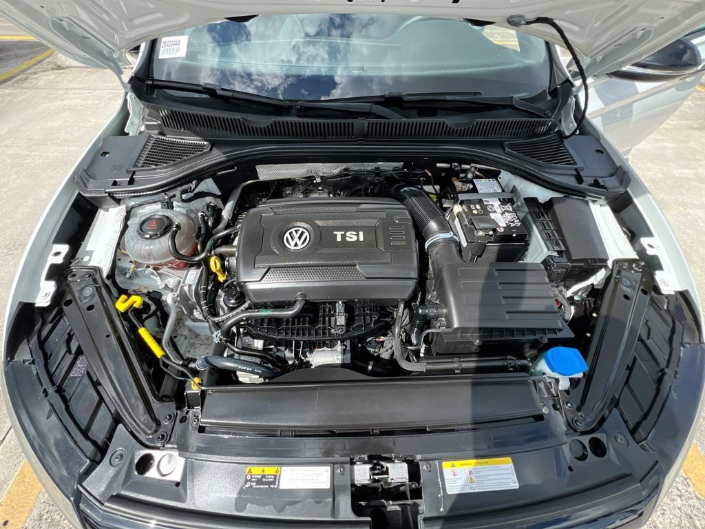 Used 2024 Volkswagen Jetta GLI 40th Anniversary Edition FWD image 10