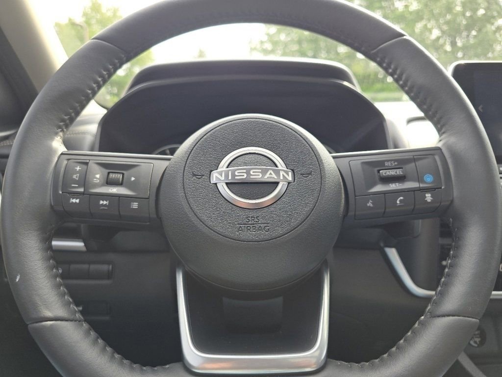 Used 2024 Nissan Rogue SV w/ SV Premium Package AWD/4WD image 31