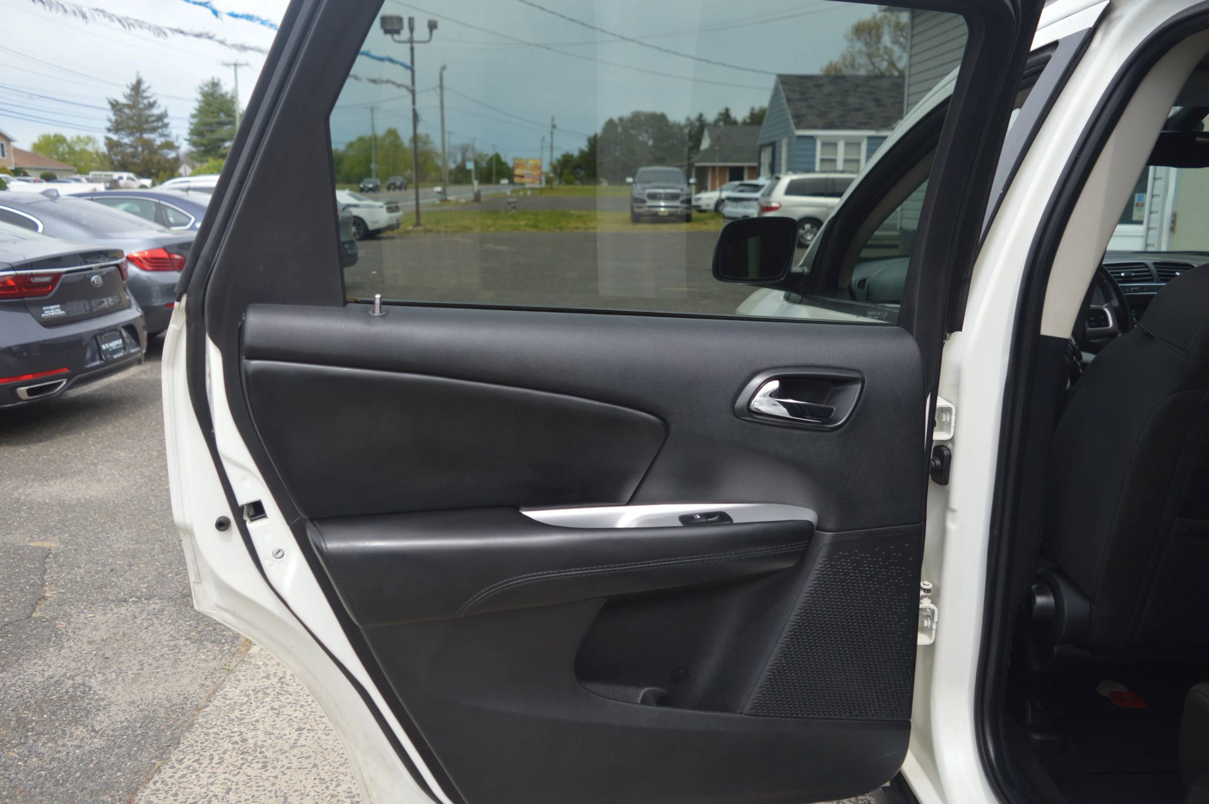 Used 2019 Dodge Journey SE w/ Connectivity Group FWD image 25