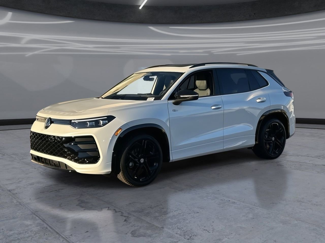 New 2026 Volkswagen Tiguan SE R-Line image 1