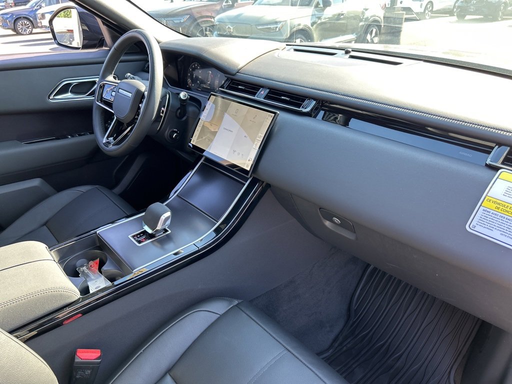 New 2026 Land Rover Range Rover Velar Dynamic SE image 20