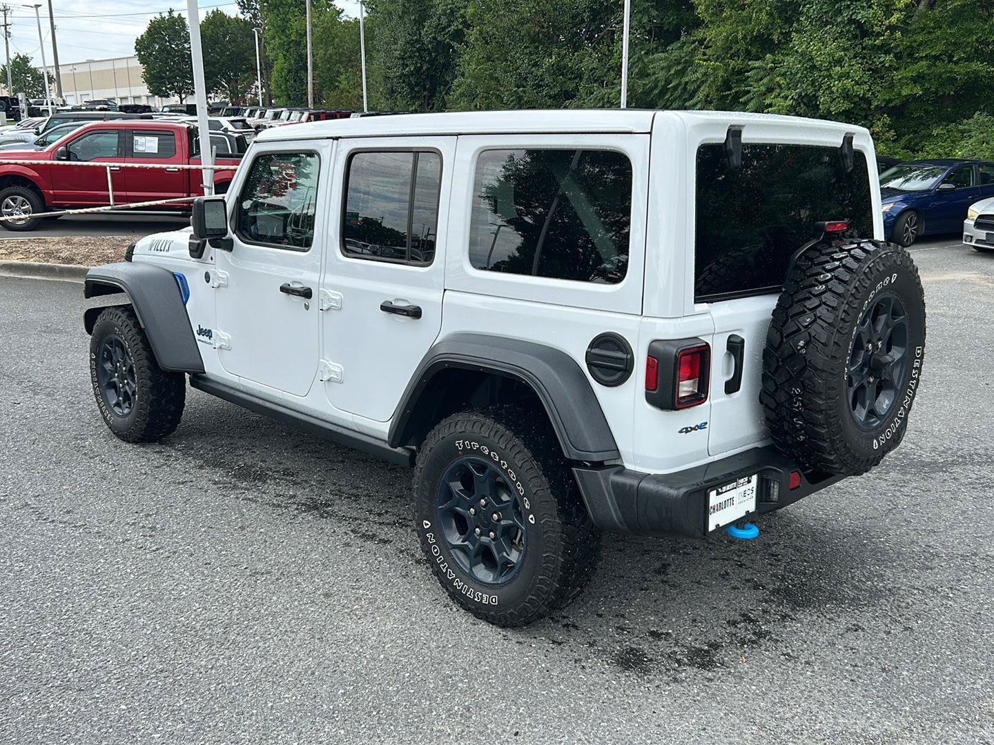 Used 2023 Jeep Wrangler Unlimited w/ Sun & Screen Package AWD/4WD image 3
