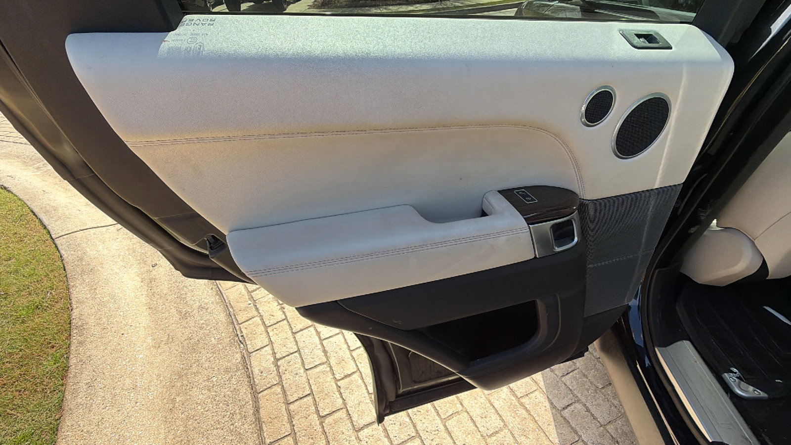 Used 2015 Land Rover Range Rover Sport HSE image 22