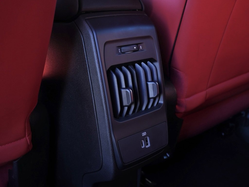 Used 2024 Dodge Hornet R/T Plus w/ Tech Pack Plus w/o Parking image 24