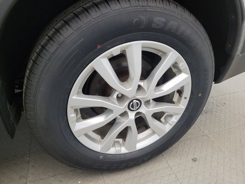 Used 2018 Nissan Rogue SV AWD/4WD image 31