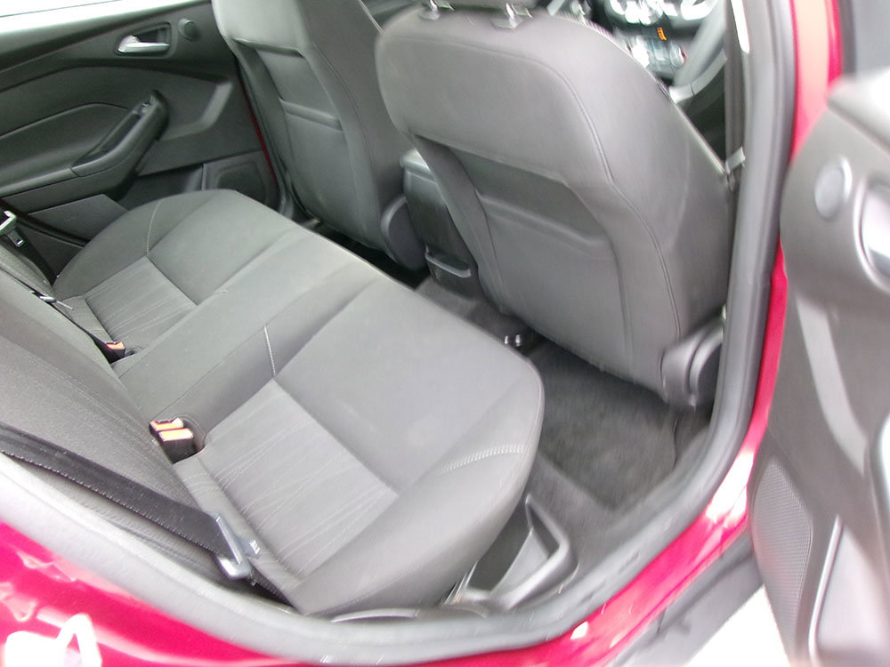 Used 2017 Ford Focus SEL image 12