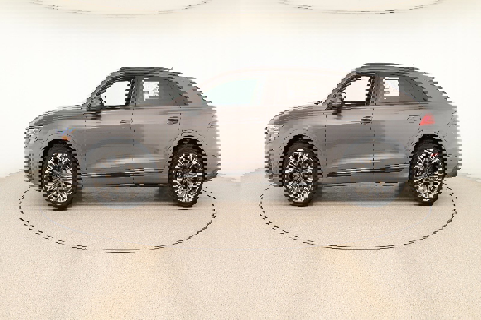 New 2025 Audi Q8 Premium Plus image 2