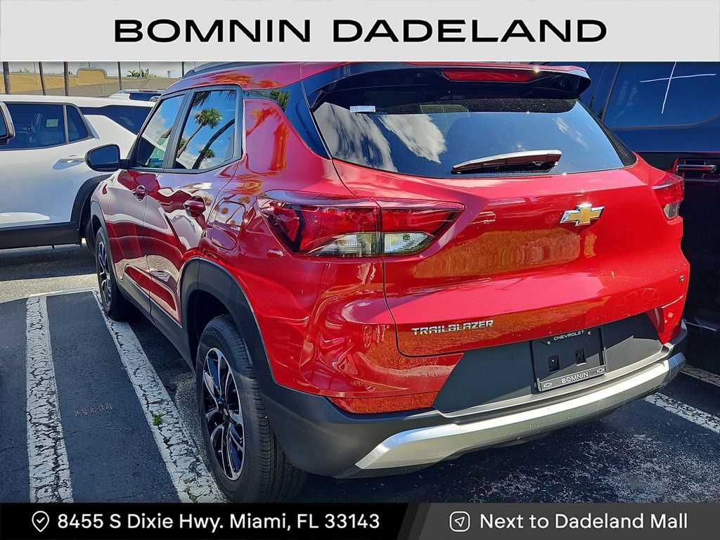 Used 2026 Chevrolet TrailBlazer LT image 3