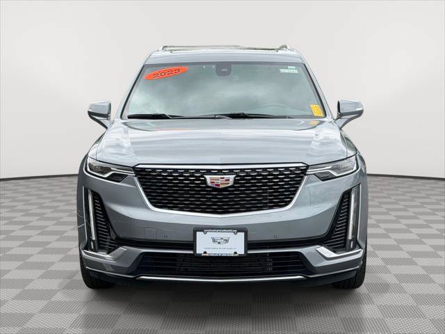 Used 2023 Cadillac XT6 Premium Luxury AWD/4WD image 2