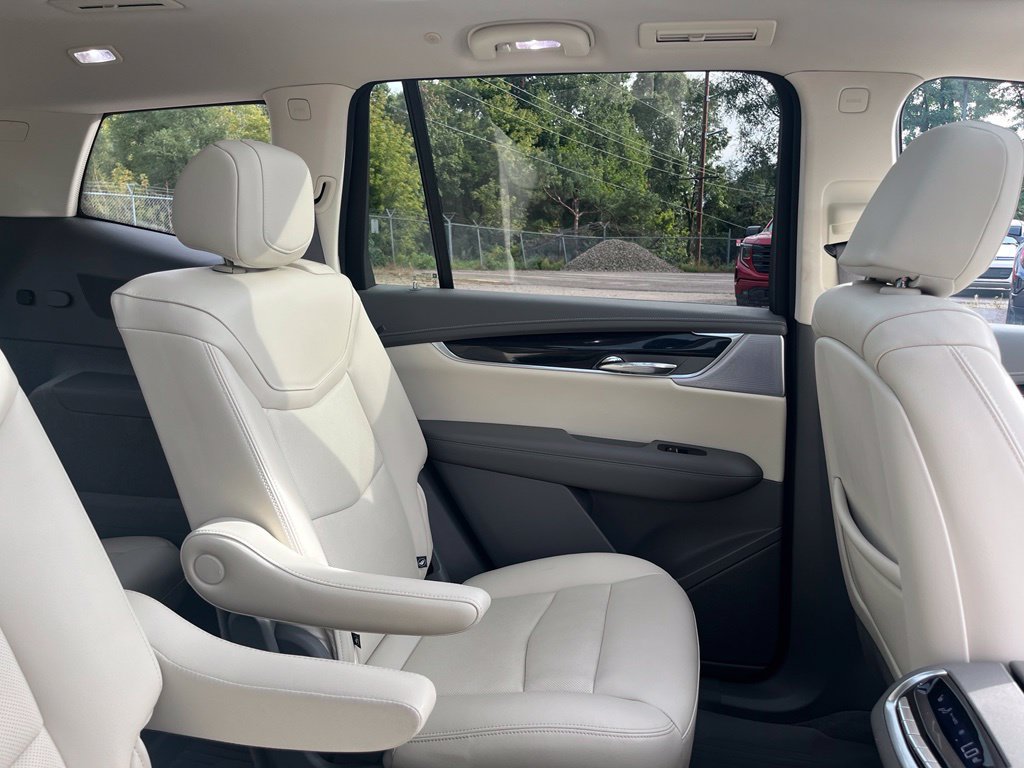 Used 2025 Cadillac XT6 Premium Luxury w/ LPO, Floor Liner Package AWD/4WD image 47