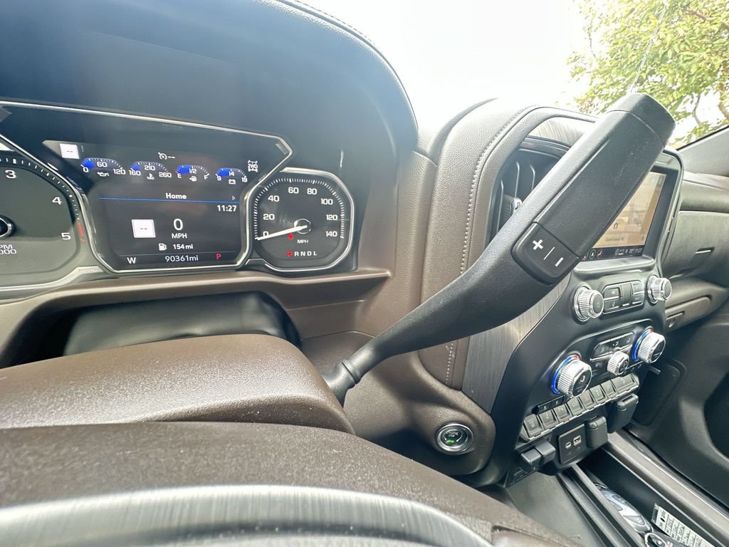 Used 2023 GMC Sierra 2500 Denali w/ Technology Package AWD/4WD image 16