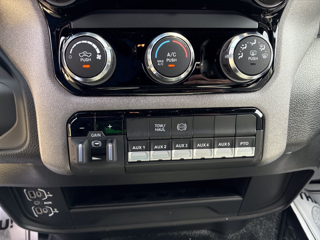 New 2026 RAM 3500 Tradesman w/ Chrome Appearance Group A AWD/4WD image 9