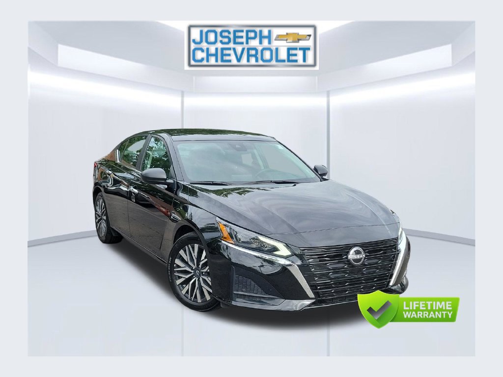 Used 2025 Nissan Altima 2.5 SV