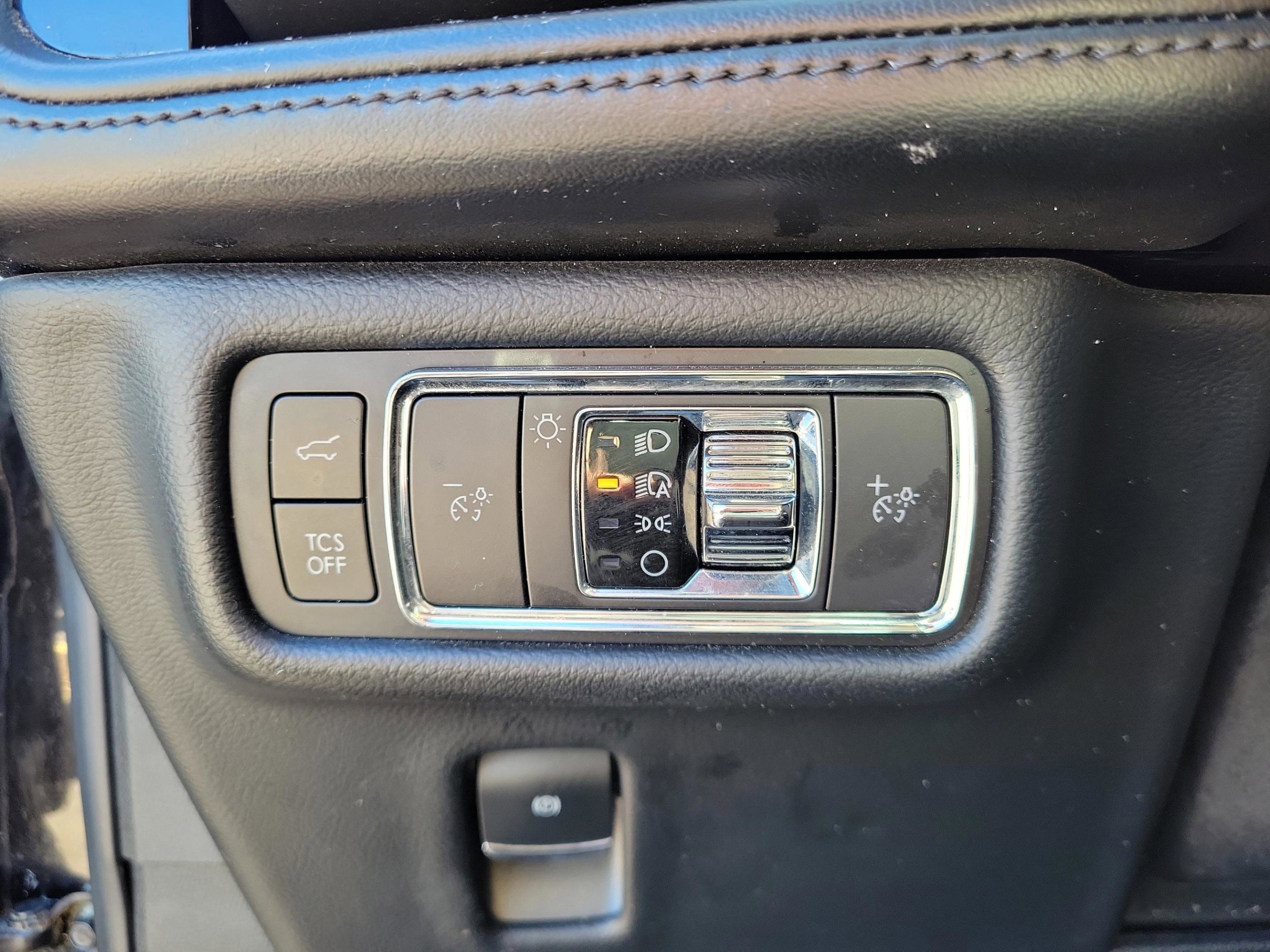 Used 2021 Lincoln Nautilus Reserve image 10