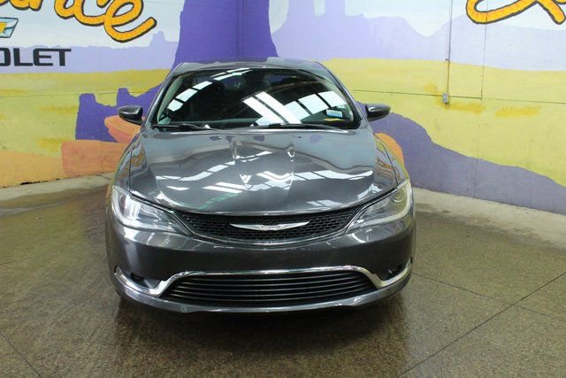 Used 2016 Chrysler 200 Limited image 3