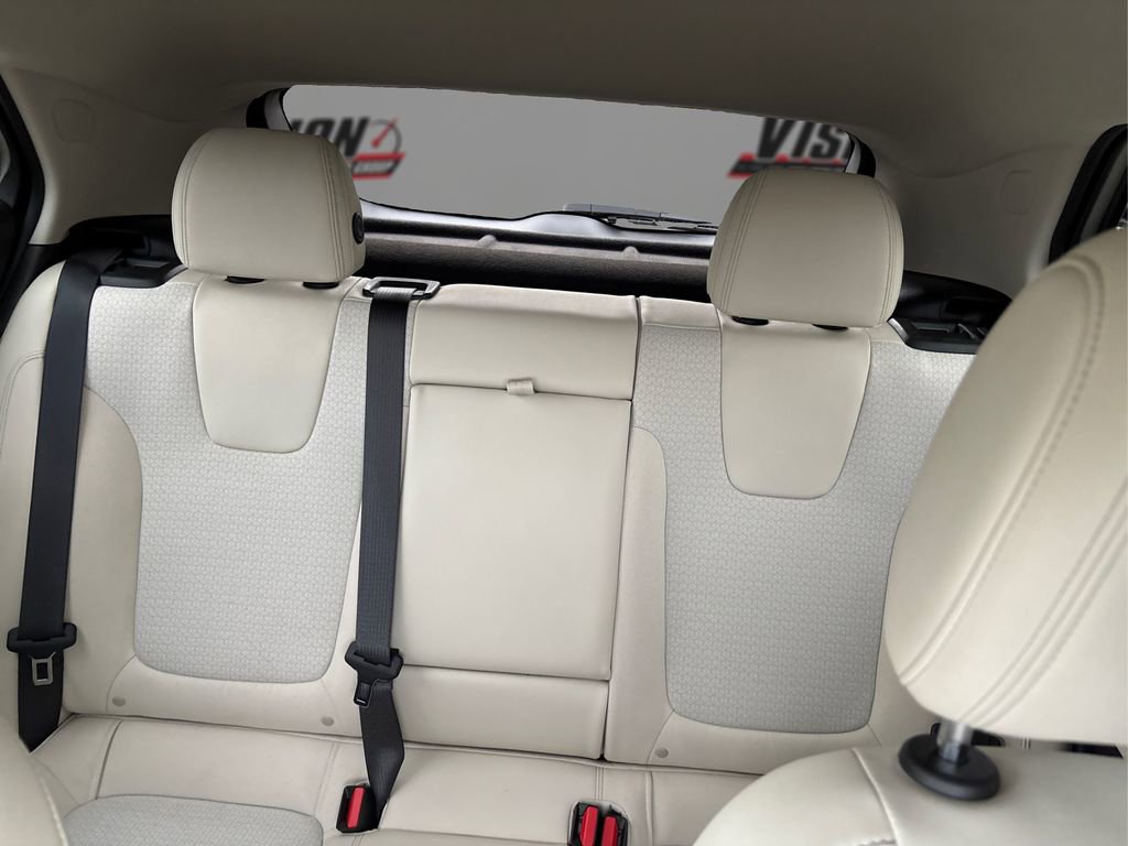 Used 2023 Buick Encore GX Select image 17