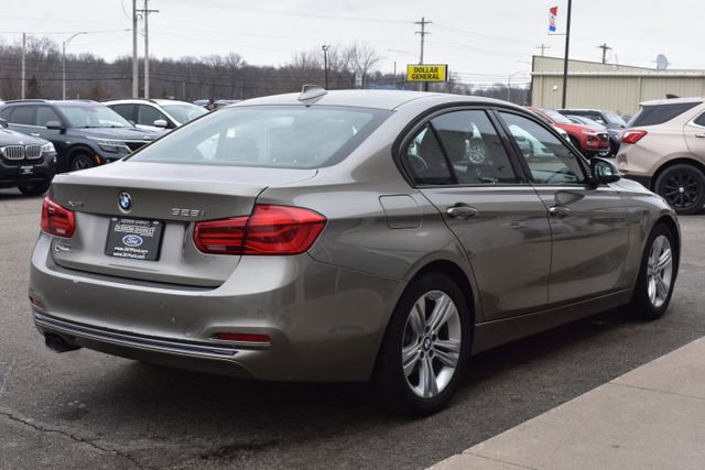 Used 2016 BMW 328i xDrive Sedan w/ Technology Package image 6
