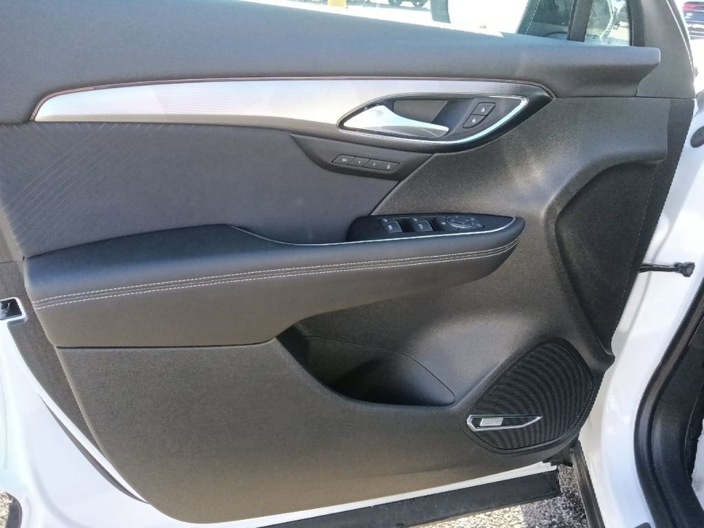 Used 2025 Buick Envision Sport Touring image 11