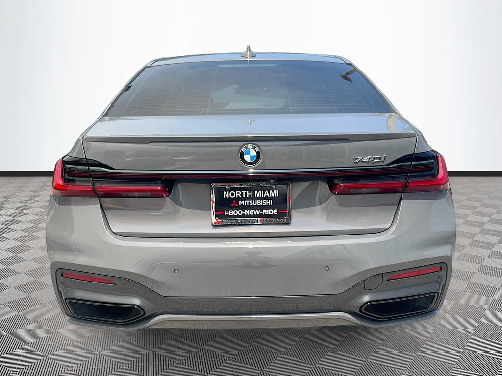 Used 2020 BMW 740i w/ M Sport Package RWD image 6