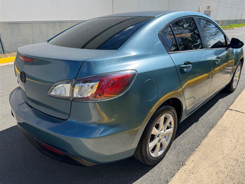 Used 2010 MAZDA MAZDA3 i Touring FWD image 11