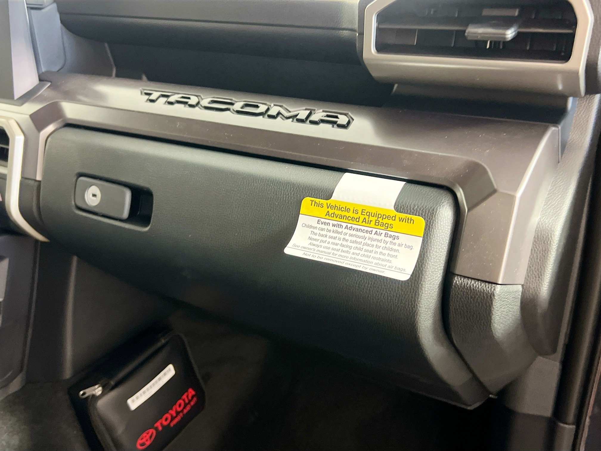 New 2026 Toyota Tacoma SR5 RWD image 33