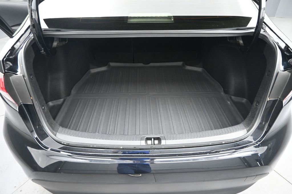 Used 2024 Toyota Corolla LE FWD image 11