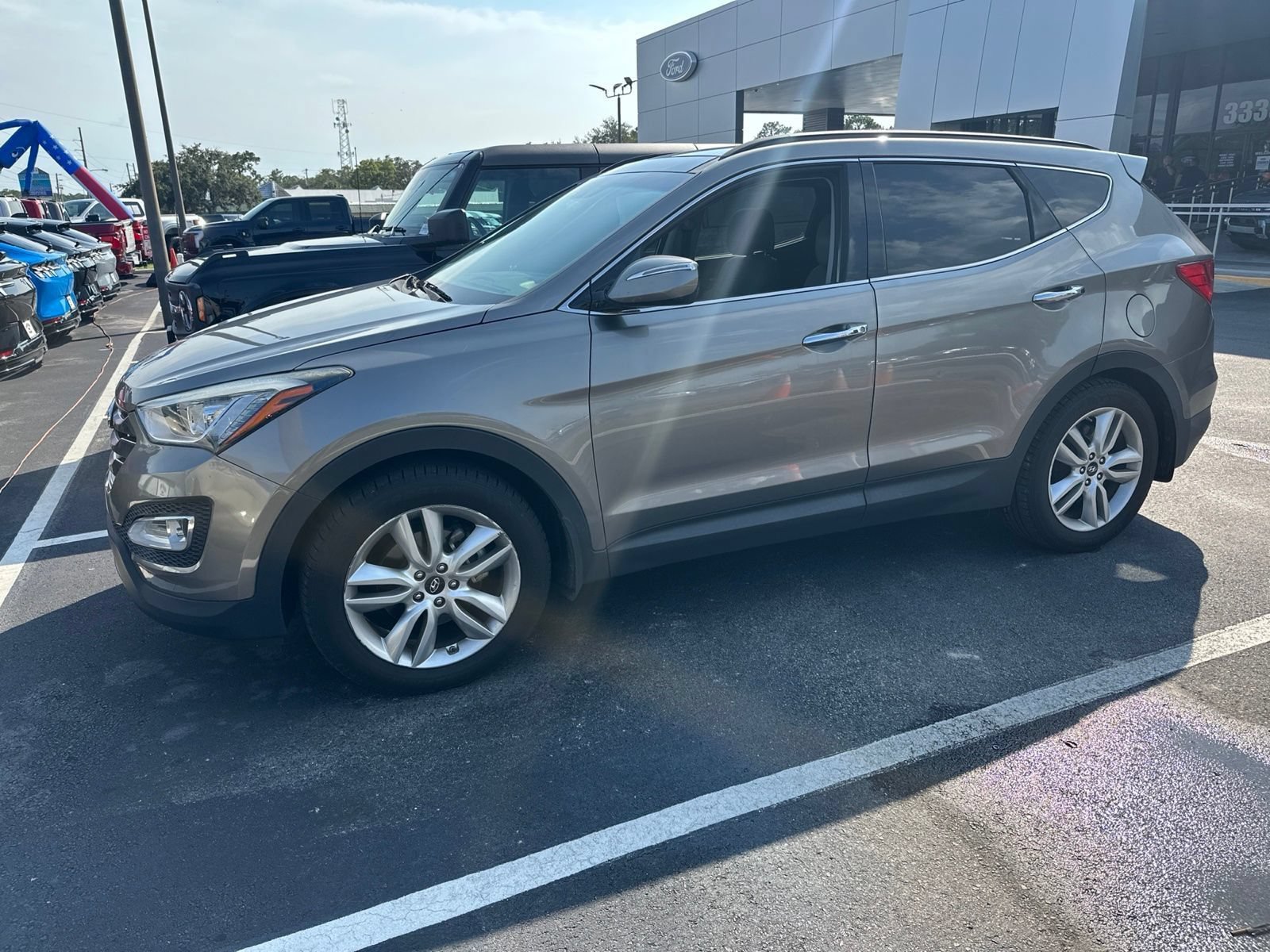 Used 2016 Hyundai Santa Fe Sport 2.0T w/ Option Group 05 FWD image 2