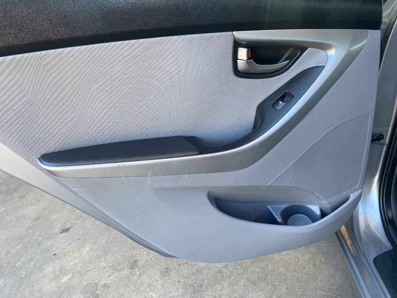 Used 2013 Hyundai Elantra GLS w/ Preferred Pkg FWD image 17