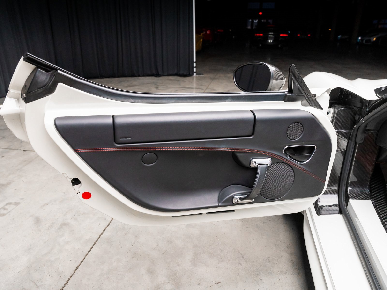 Used 2015 Alfa Romeo 4C Coupe w/ Leather Interior Group image 38