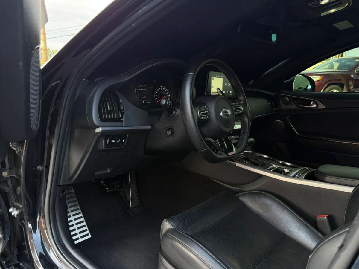 Used 2020 Kia Stinger GT1 RWD image 39