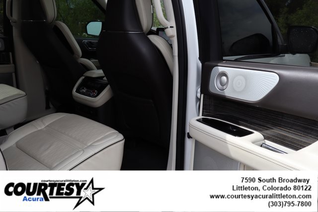 Used 2021 Lincoln Navigator Black Label w/ Special Edition Package AWD/4WD image 33