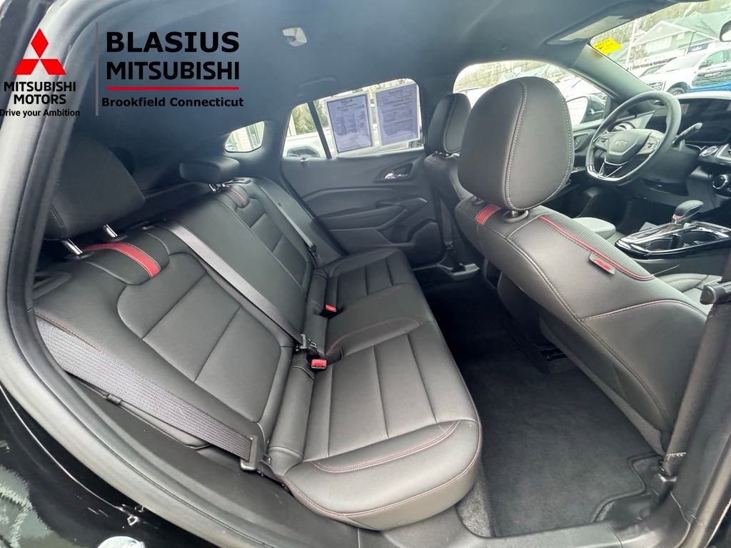 Used 2024 Chevrolet Trax RS image 39