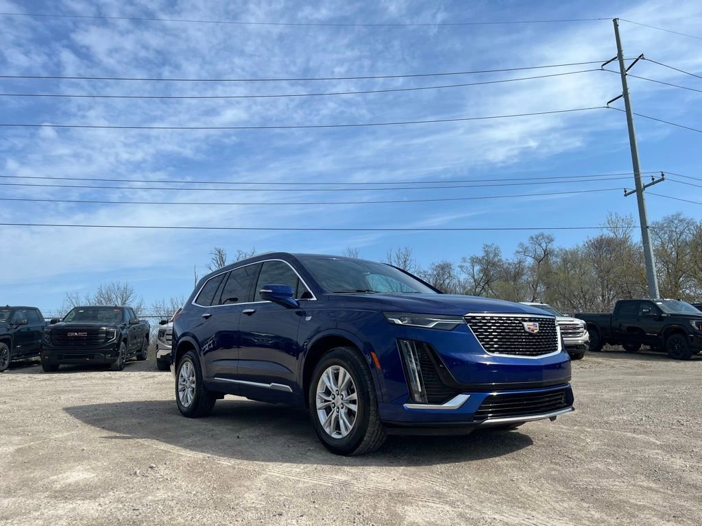 Used 2025 Cadillac XT6 Luxury AWD/4WD image 7