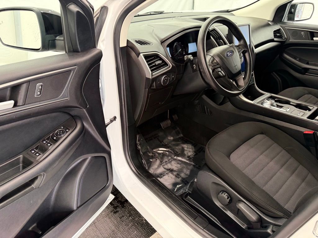 Used 2022 Ford Edge SE w/ Black Appearance Package image 31