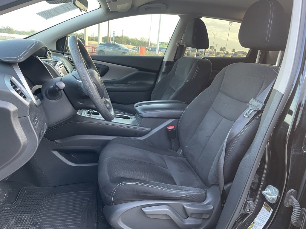 Used 2022 Nissan Murano S image 9