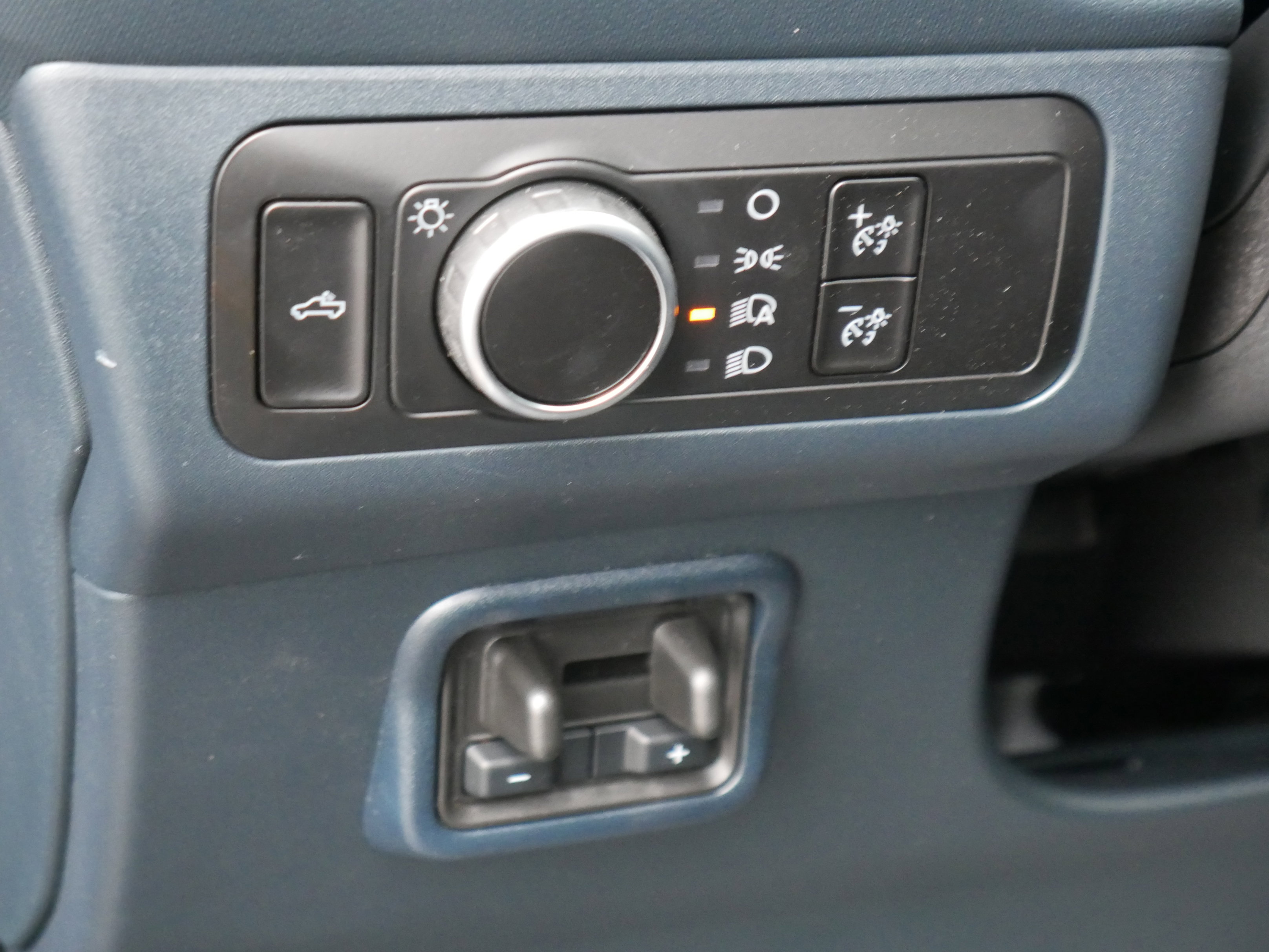 New 2025 Ford Maverick Lariat w/ Black Appearance Package image 6