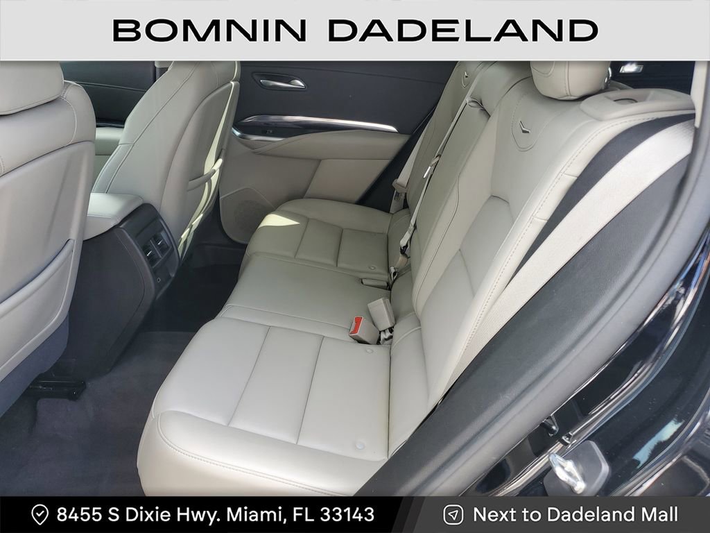 Used 2022 Cadillac XT4 Luxury w/ Driver Awareness Package image 12
